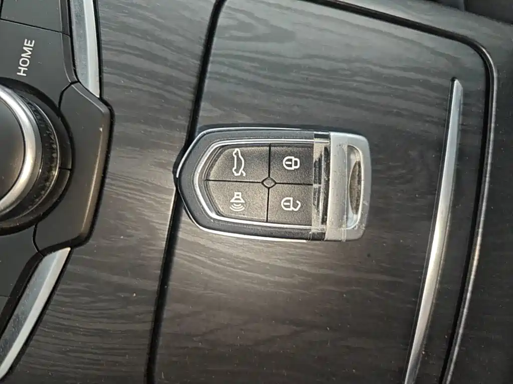 Borgward BX7 — миниатюра 9