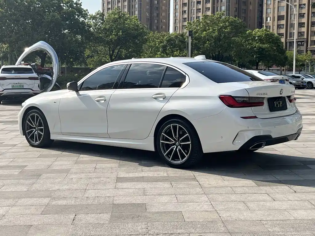 BMW 3 Series — миниатюра 7