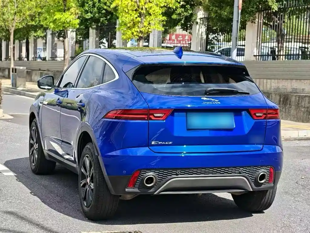 Jaguar E-PACE — миниатюра 5