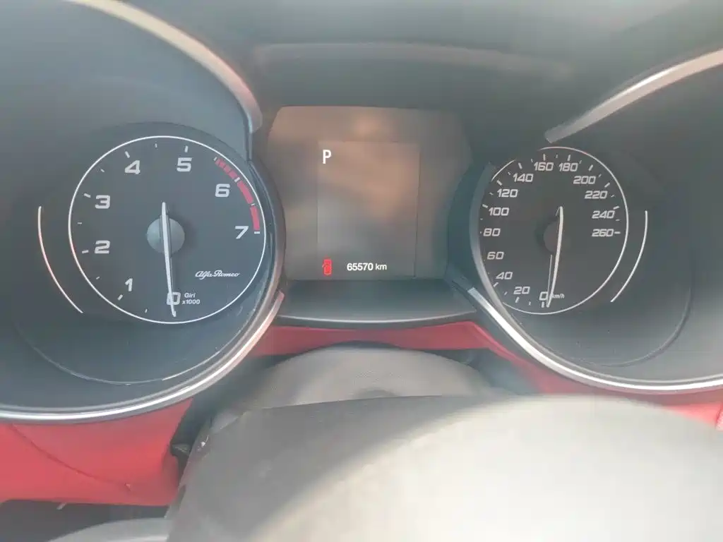 Alfa Romeo Stelvio — миниатюра 5