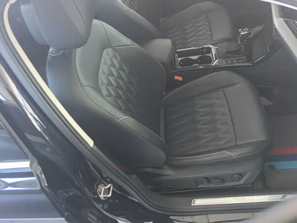 Volkswagen Passat — миниатюра 12