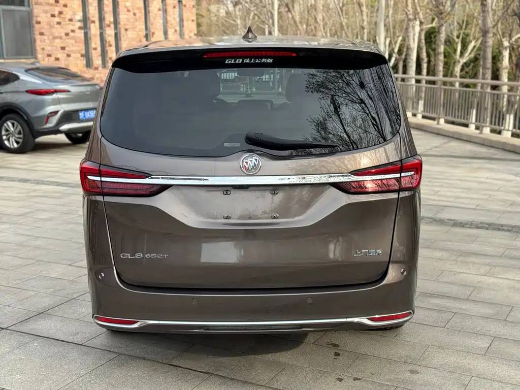 Buick GL8 — миниатюра 5