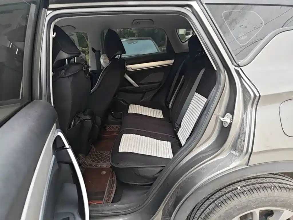 Geely Binyue — миниатюра 17