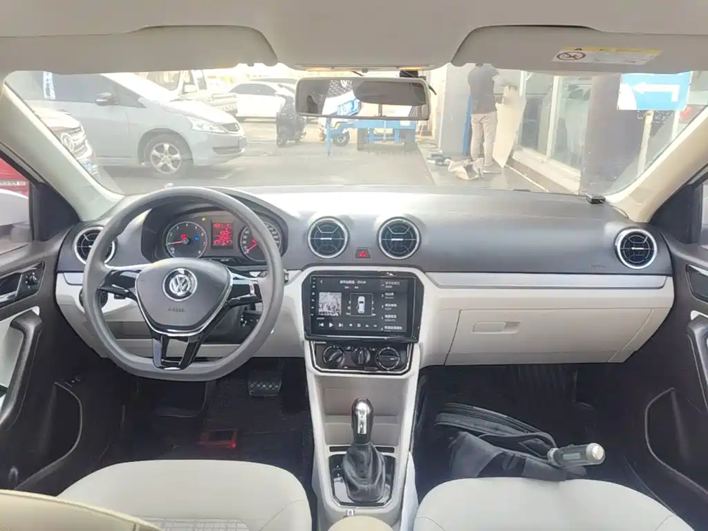 Volkswagen Jetta — миниатюра 10