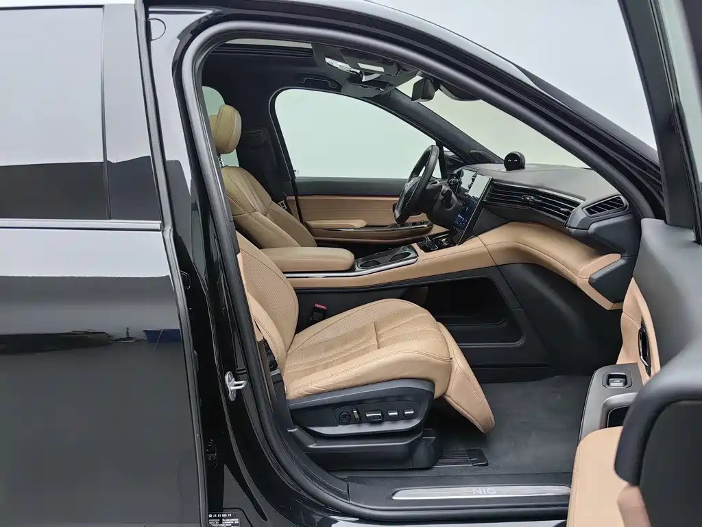 NIO ES8 — миниатюра 23
