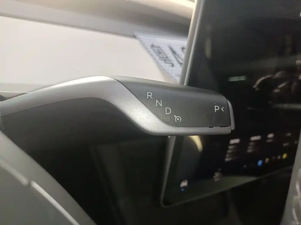 Tesla Model 3 — миниатюра 14