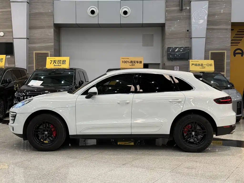 Porsche Macan — миниатюра 3