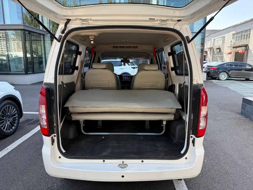 Wuling Hongguang V — миниатюра 10