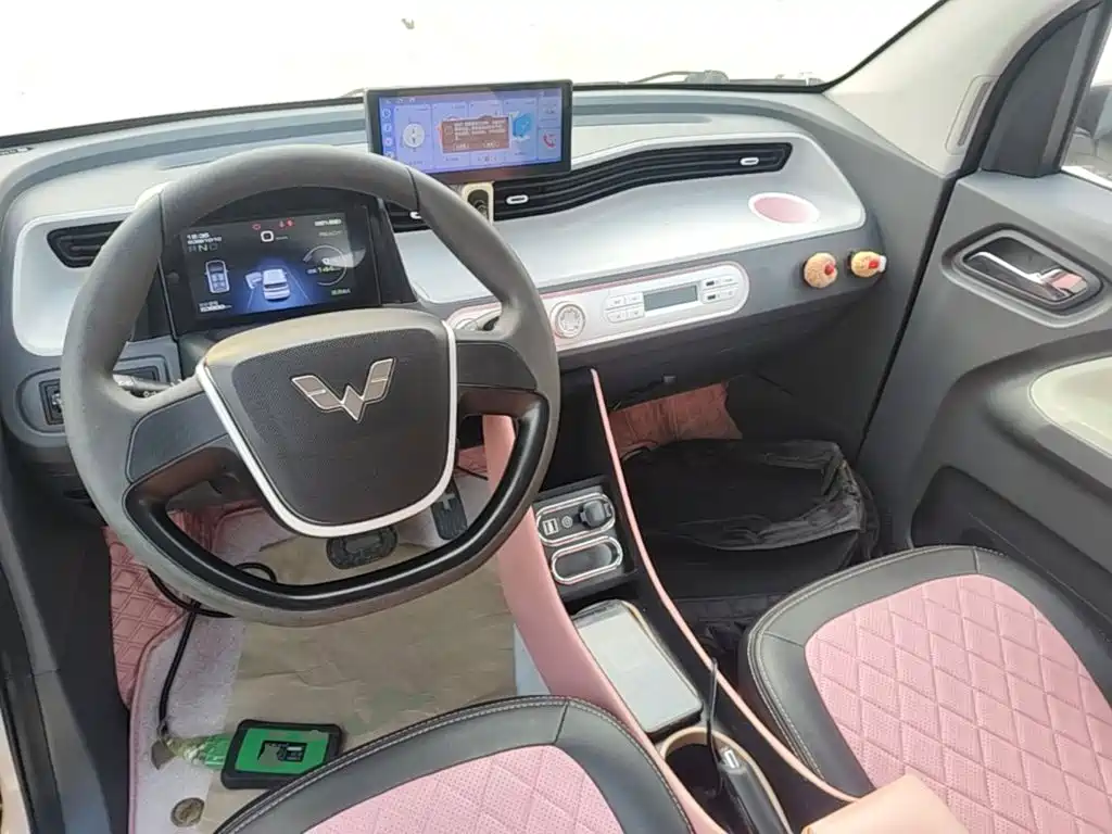 Wuling MINIEV — миниатюра 10