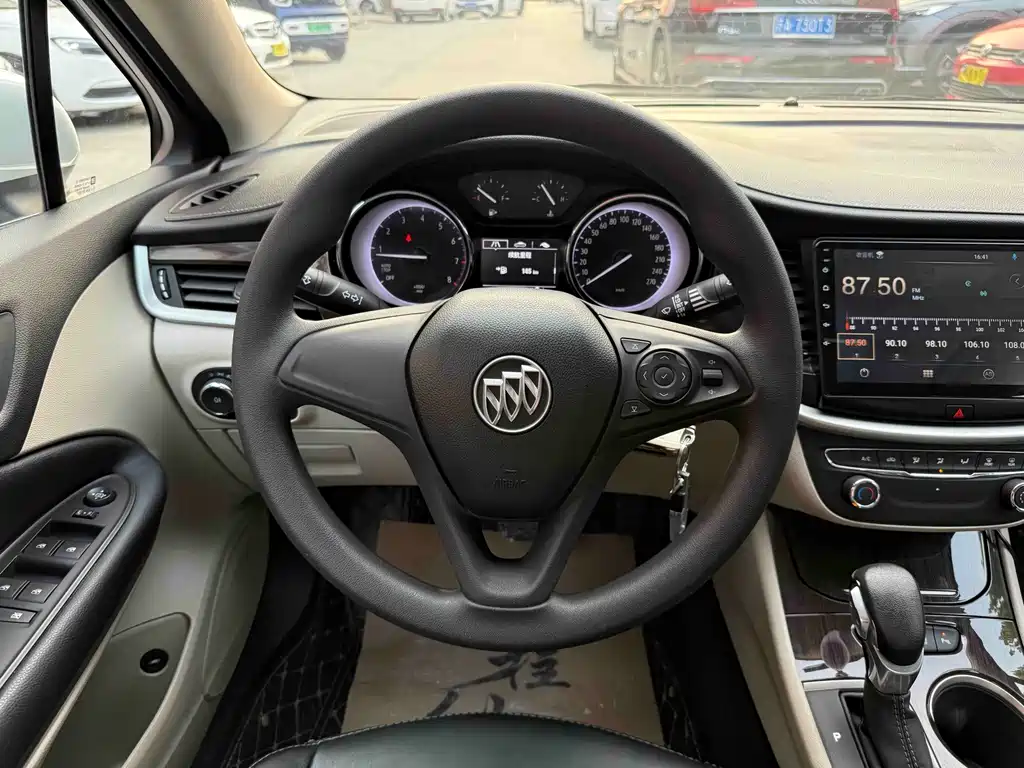 Buick Verano — миниатюра 9