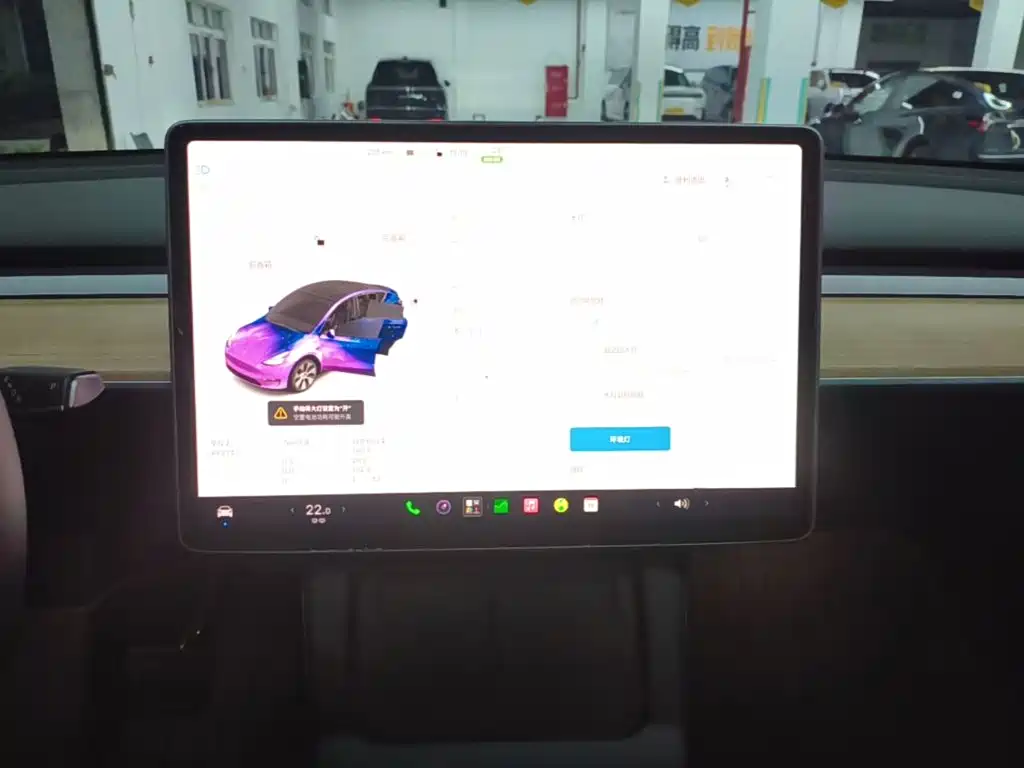 Tesla Model Y — миниатюра 13