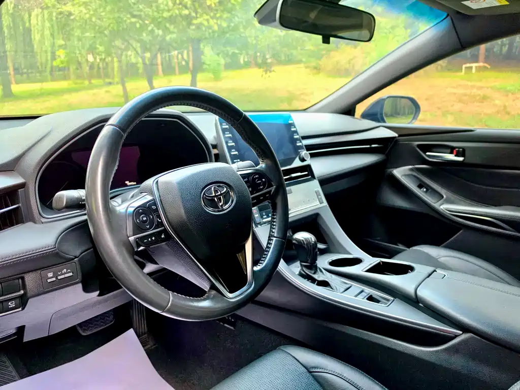 Toyota Avalon — миниатюра 8