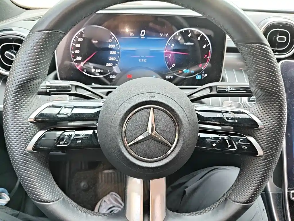 Mercedes-Benz C-Class — миниатюра 3