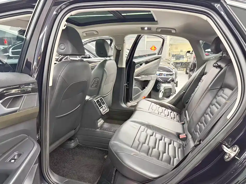 Volkswagen Passat — миниатюра 8