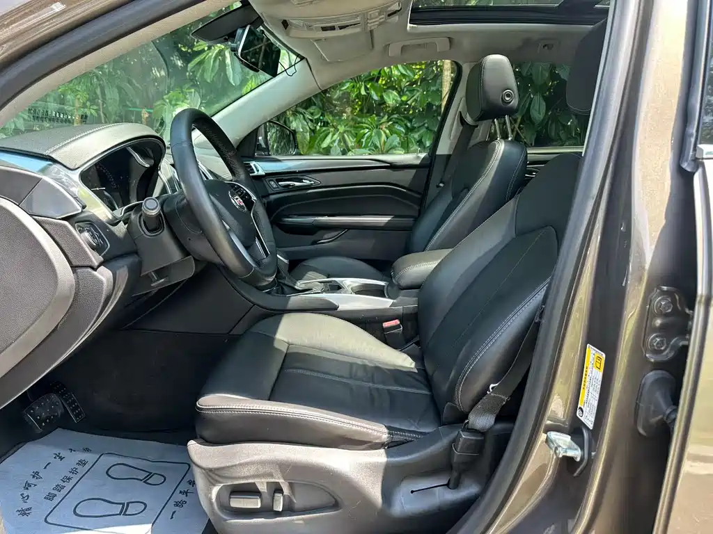 Cadillac SRX — миниатюра 6