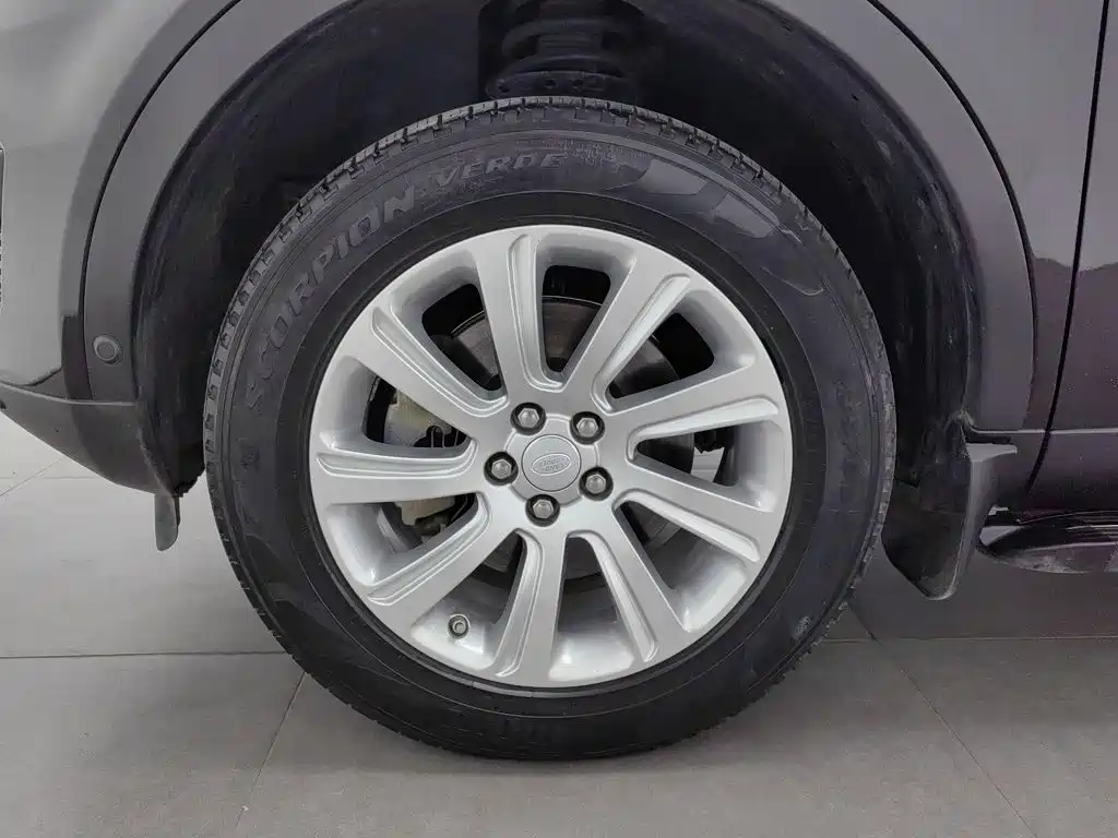 Land Rover Discovery Sport — миниатюра 17