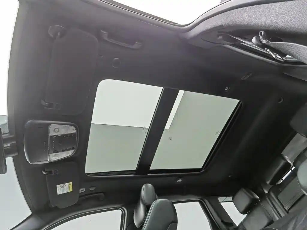 Jeep Grand Cherokee (Import) — миниатюра 14