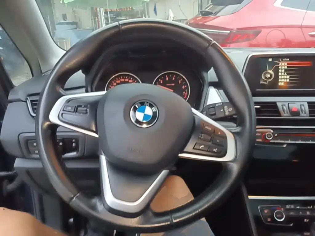 BMW 2 Series Active Tourer — миниатюра 11