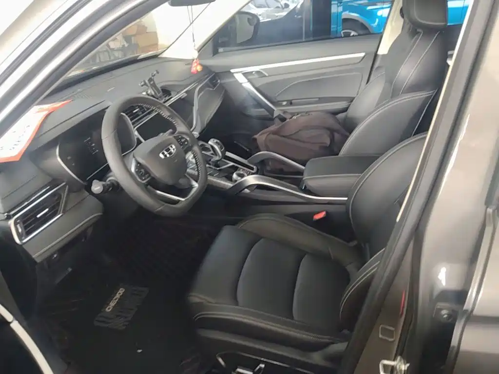 Geely Boyue — миниатюра 15