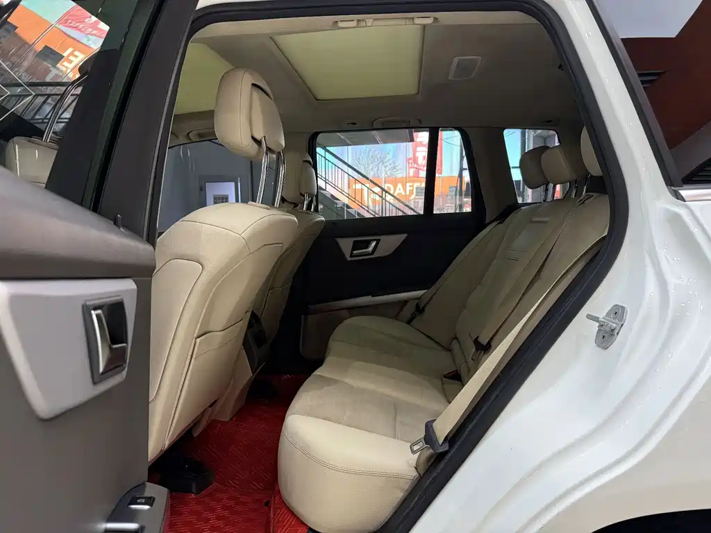 Mercedes-Benz GLK-Class — миниатюра 9