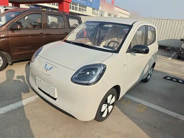 WULING AUTOMOBILE HONGGUANG MINIEV 2025