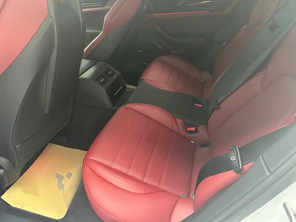 Porsche Panamera — миниатюра 17