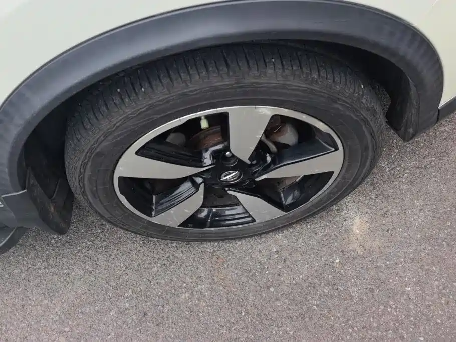 Nissan Qashqai — миниатюра 6