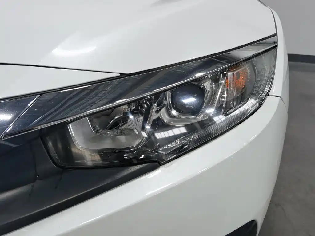 Honda Civic — миниатюра 7