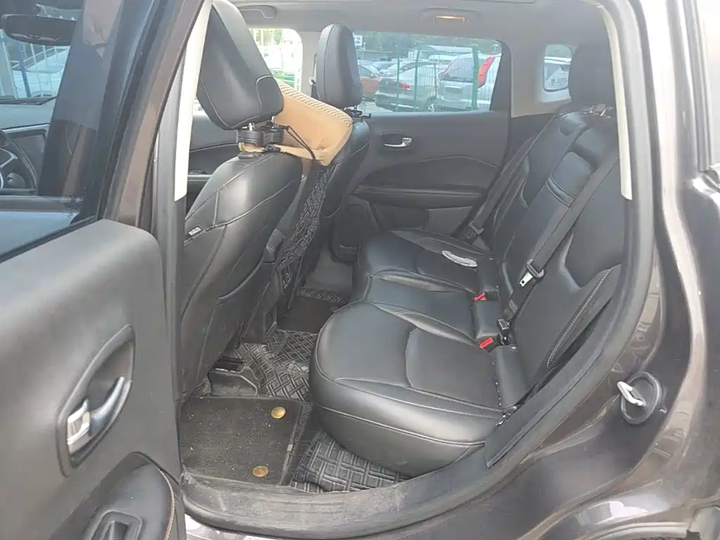 Jeep Compass — миниатюра 22