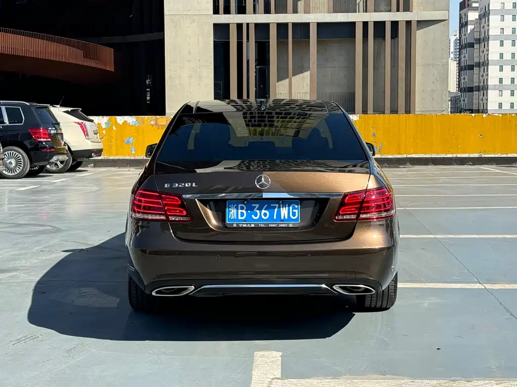 MERCEDES-BENZ E CLASS