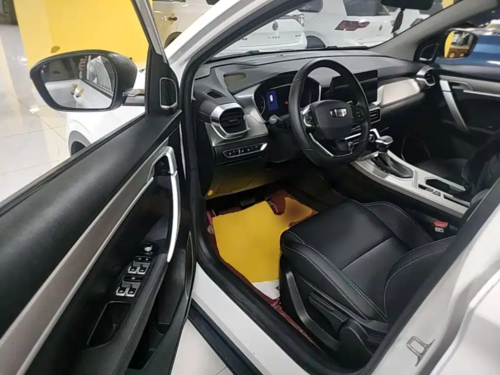 Geely Binyue — миниатюра 21