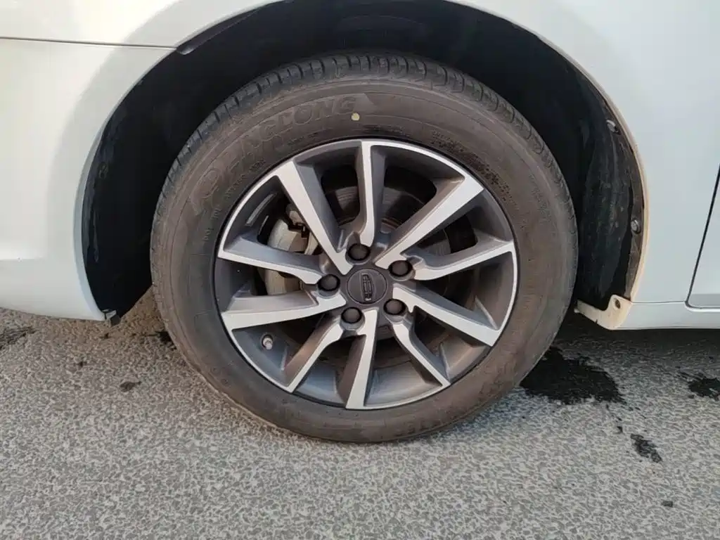 Geely Emgrand — миниатюра 23