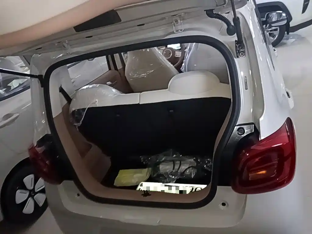 Wuling MINIEV — миниатюра 19