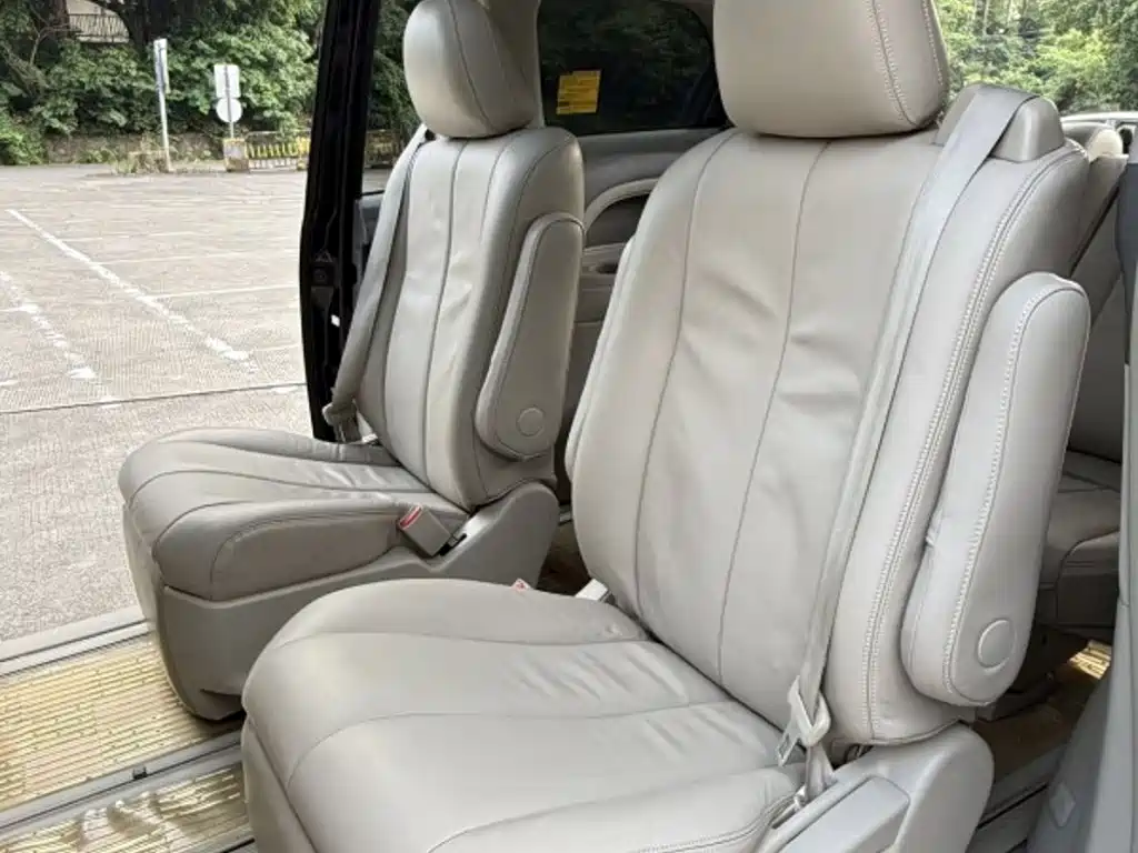 Toyota Previa — миниатюра 9