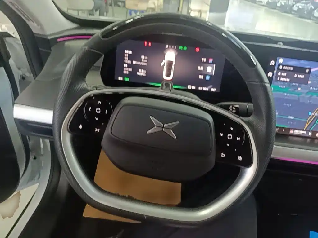 XPeng P7 — миниатюра 11
