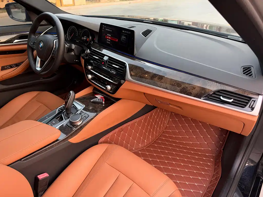 BMW 5 Series — миниатюра 21