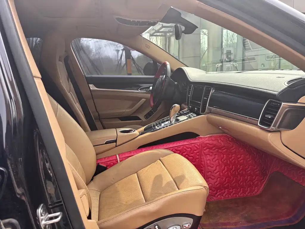 Porsche Panamera 2013 Panamera Platinum Edition 3.6L