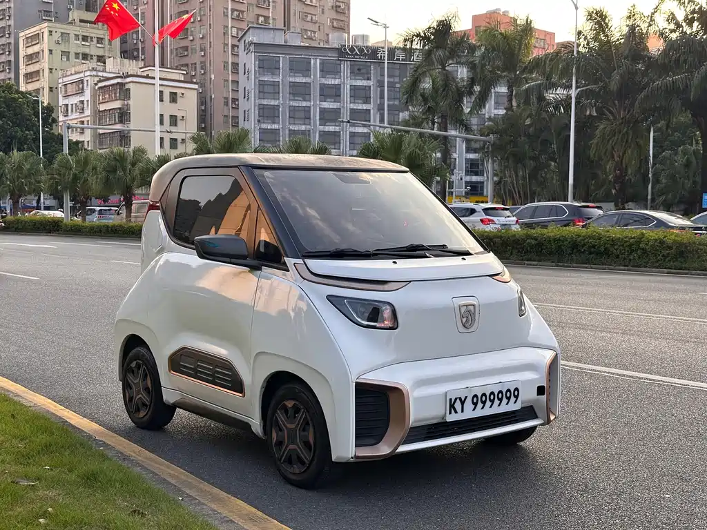 Baojun E200 — миниатюра 3