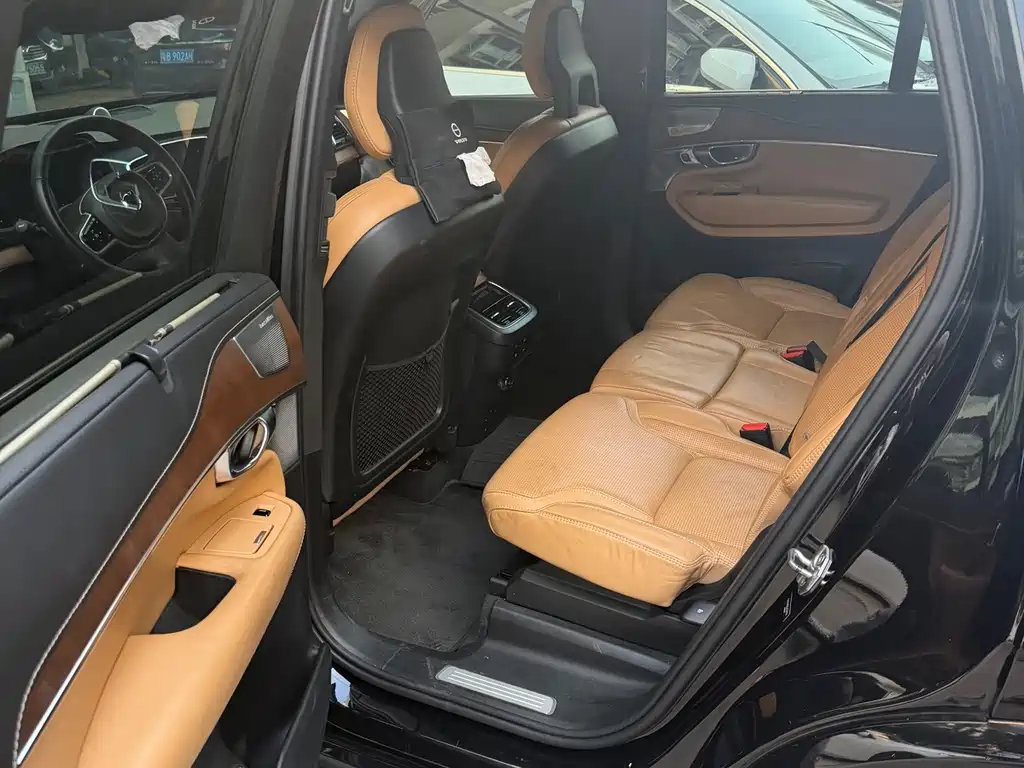 Volvo XC90 — миниатюра 3