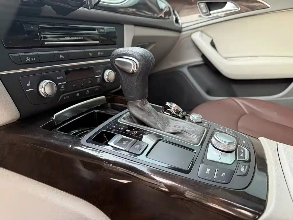 Audi A6L — миниатюра 11