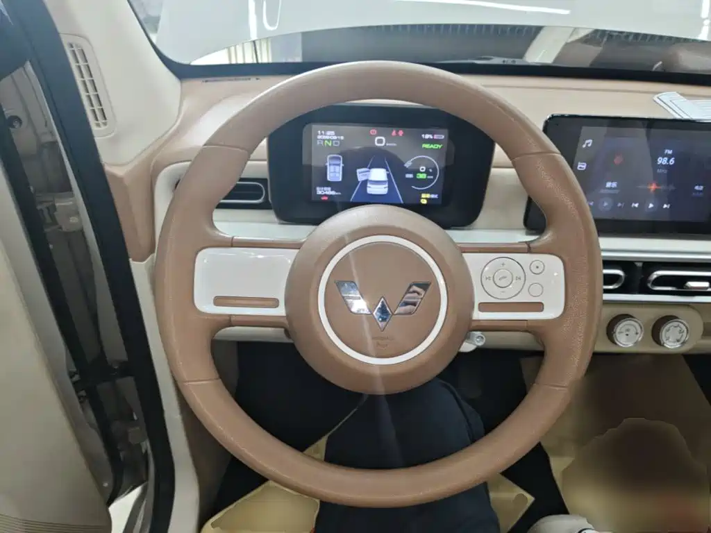 Wuling MINIEV — миниатюра 11