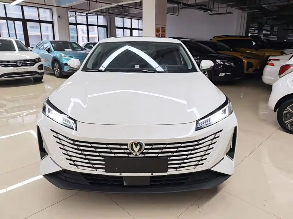 Changan Eado — миниатюра 3