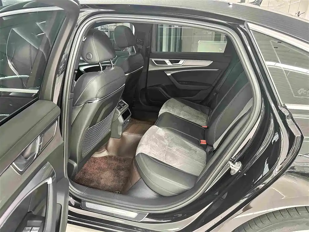 Audi A6L — миниатюра 11
