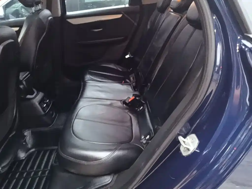 BMW 2 Series Active Tourer — миниатюра 17