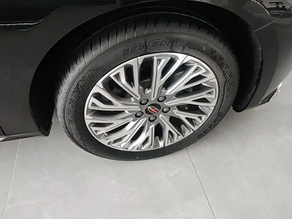 Hongqi Hongqi H5 — миниатюра 12