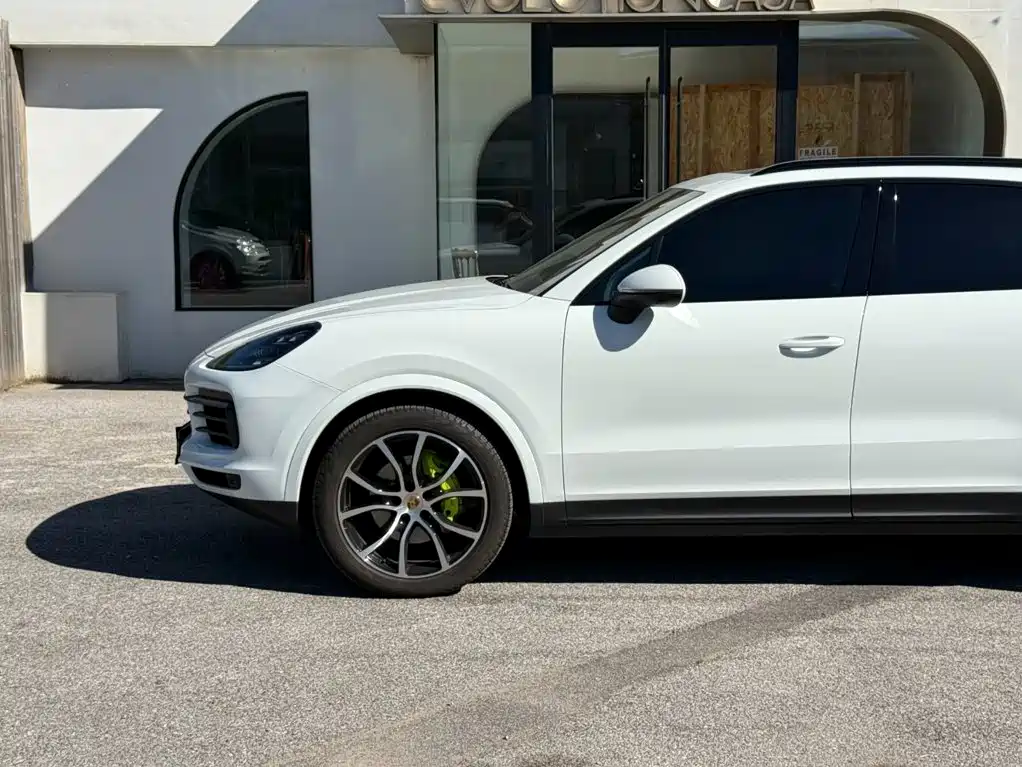 Porsche Cayenne Hybrid — миниатюра 5