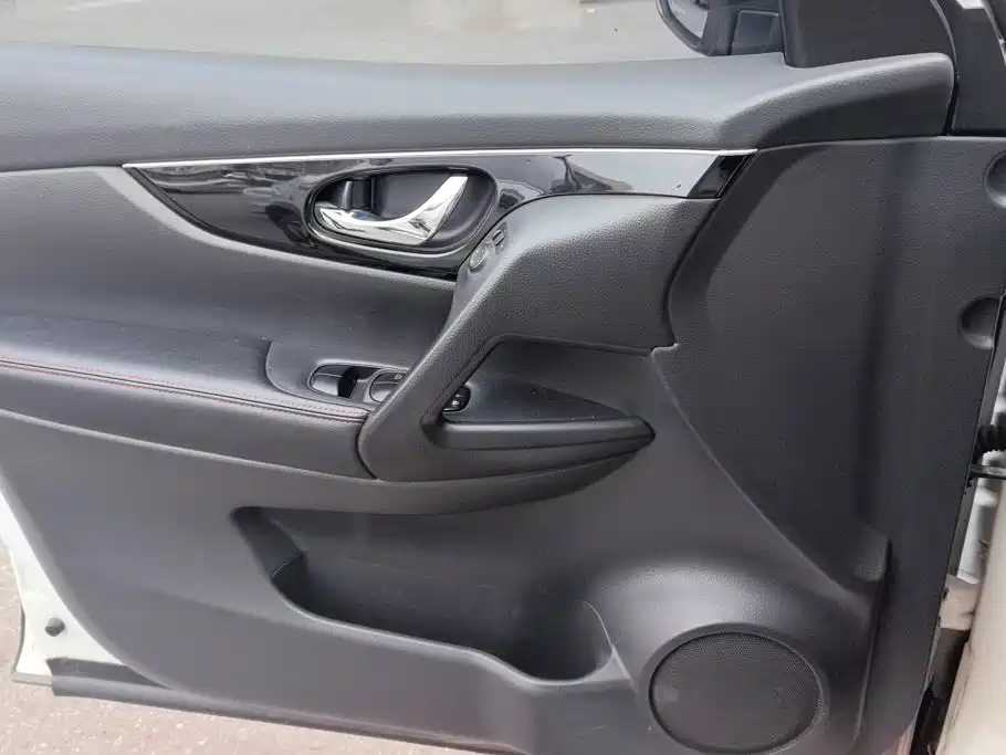 Nissan Qashqai — миниатюра 7