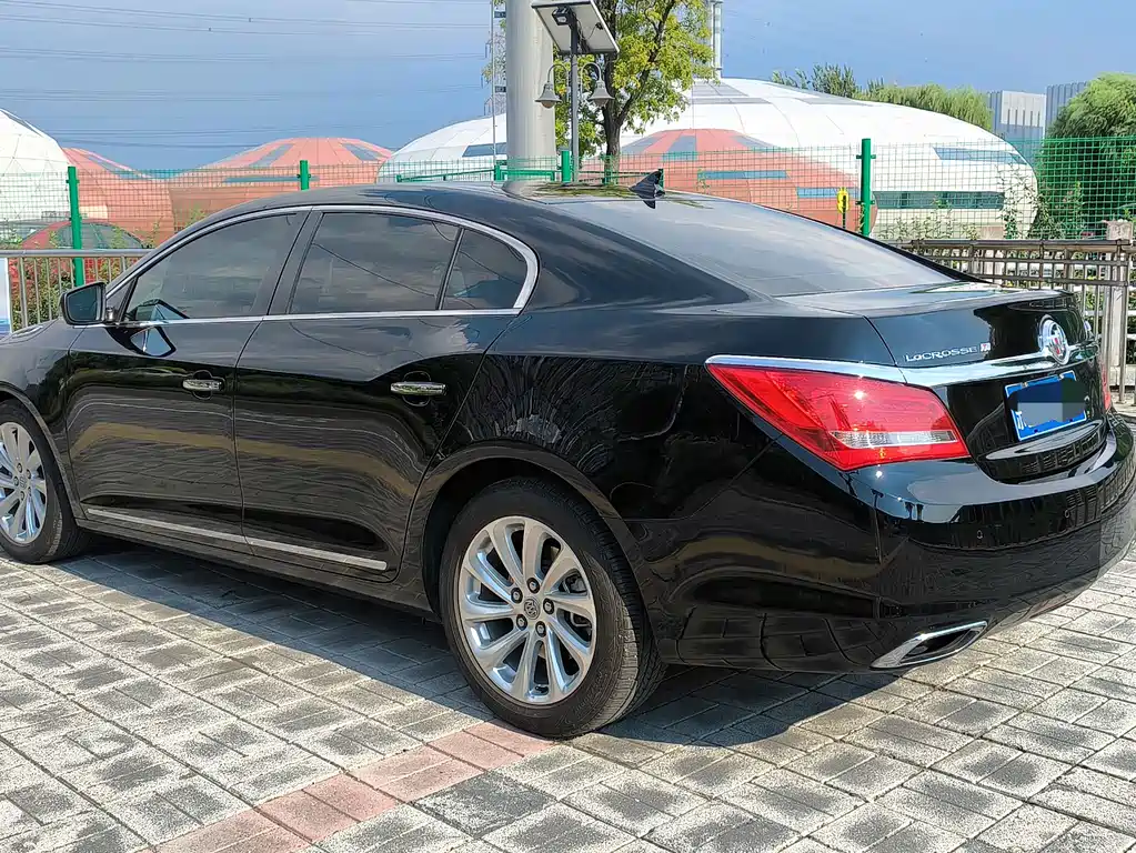Buick LaCrosse — миниатюра 4
