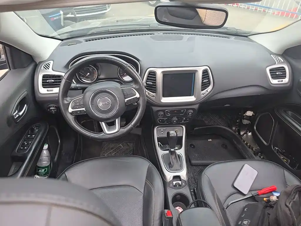 Jeep Compass — миниатюра 14