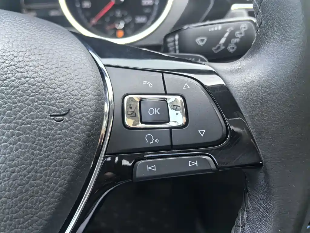Volkswagen Tiguan L — миниатюра 19